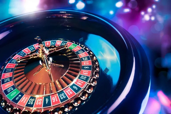 Aviator game with live multiplier tracking Aviator crash game interface on dindongtogel